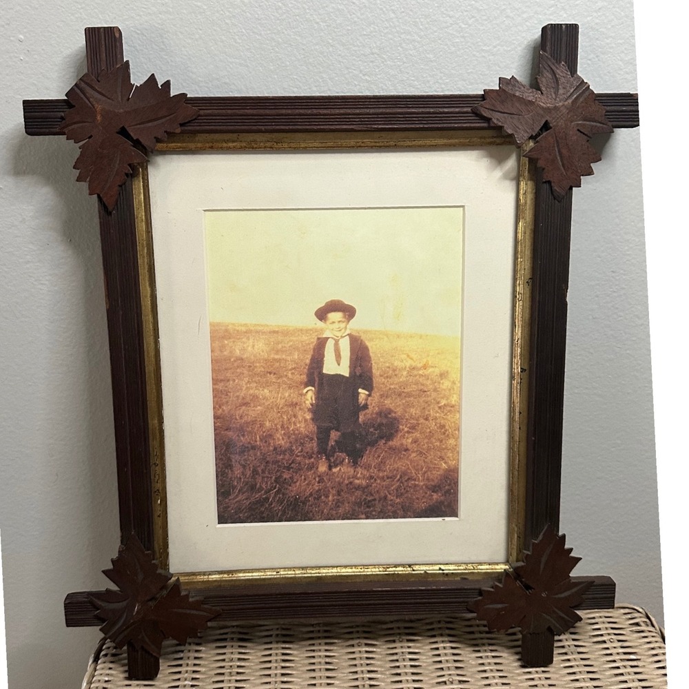Vintage Adirondack Picture Frame Wood Leaf Tramp Art Black Forest Folk Art